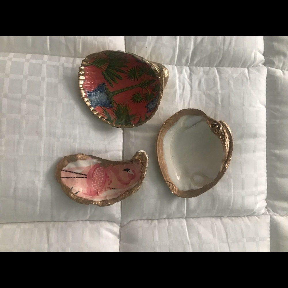 Hand painted seashells